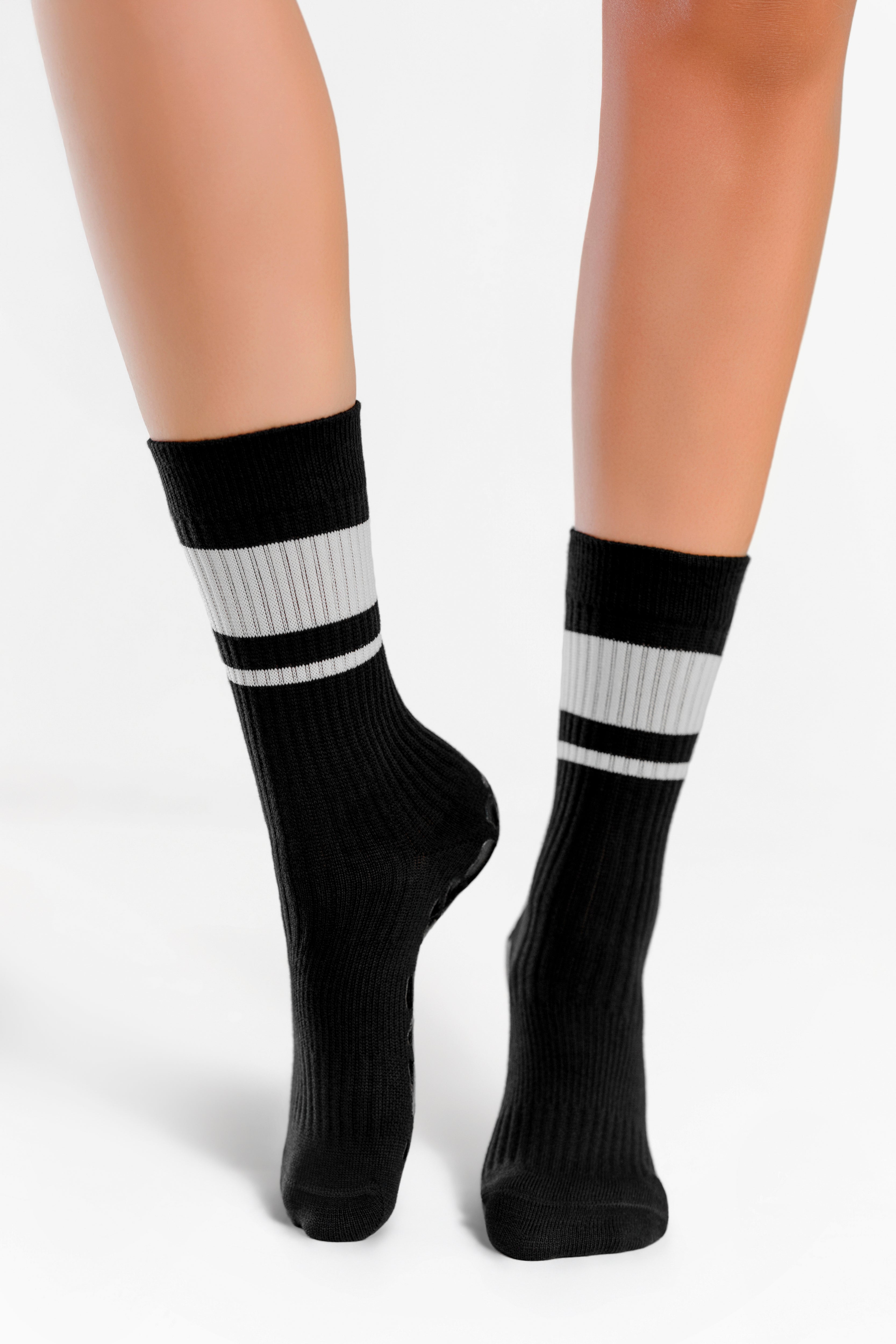 Classic Grip Crew Socks