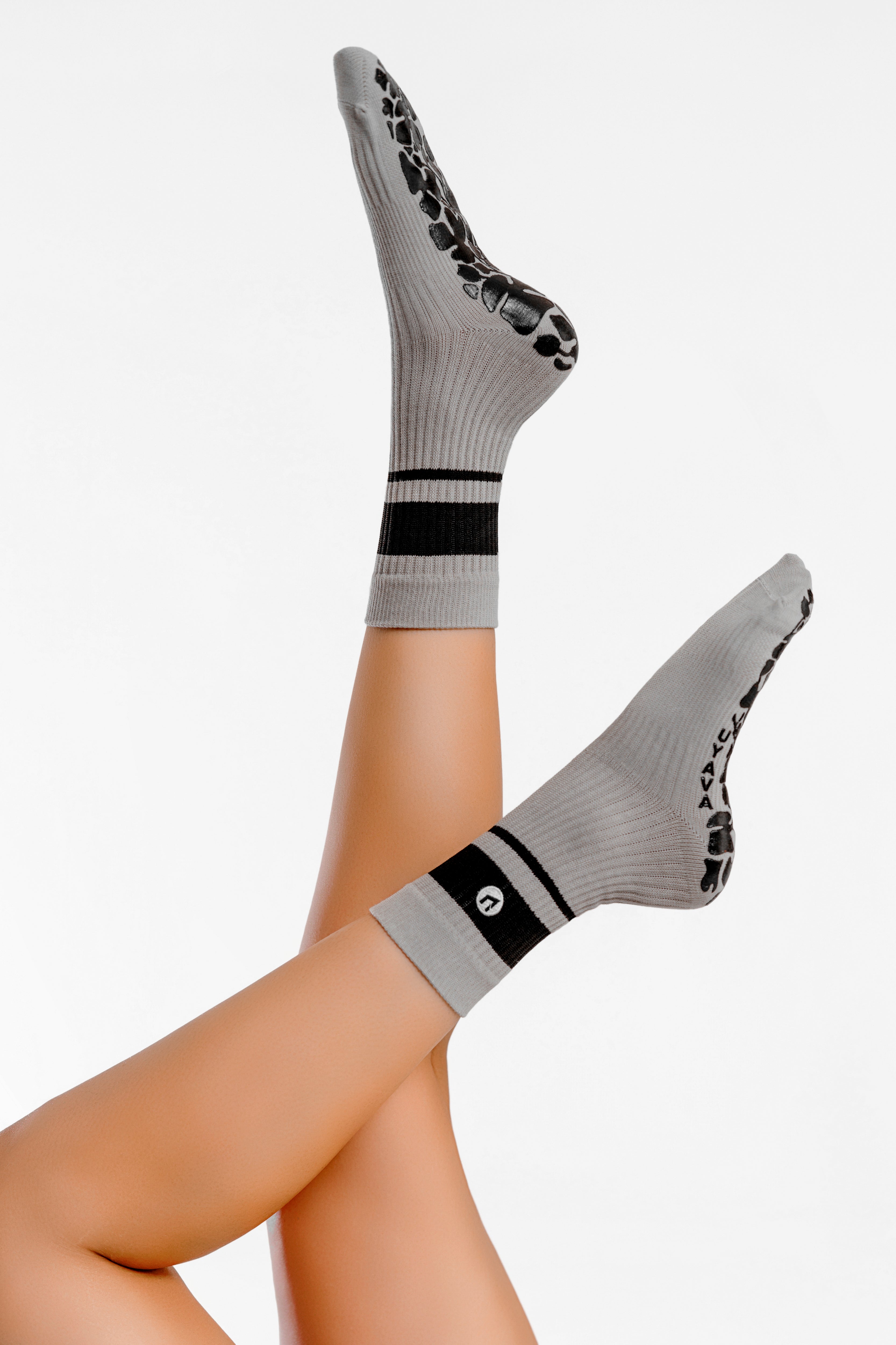 Classic Grip Crew Socks